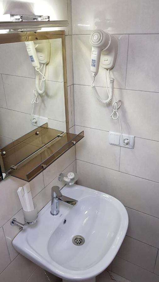 Park Hotel Kutaisi Eksteriør bilde