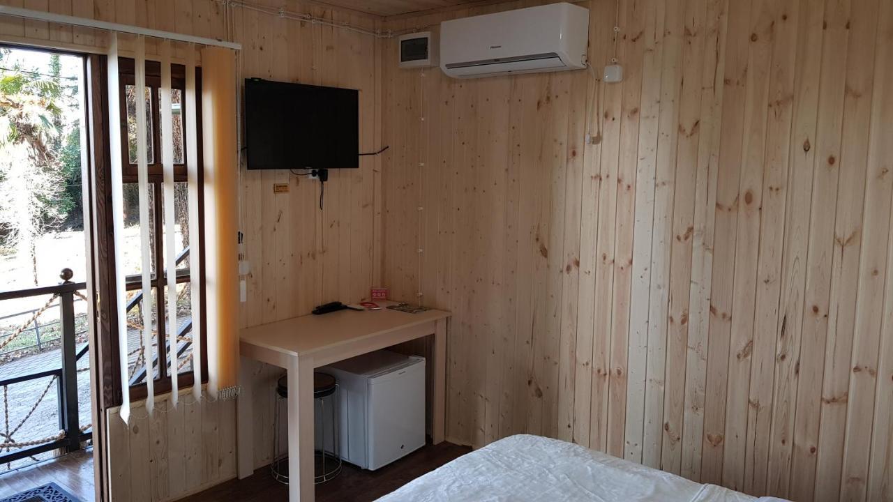 Park Hotel Kutaisi Eksteriør bilde